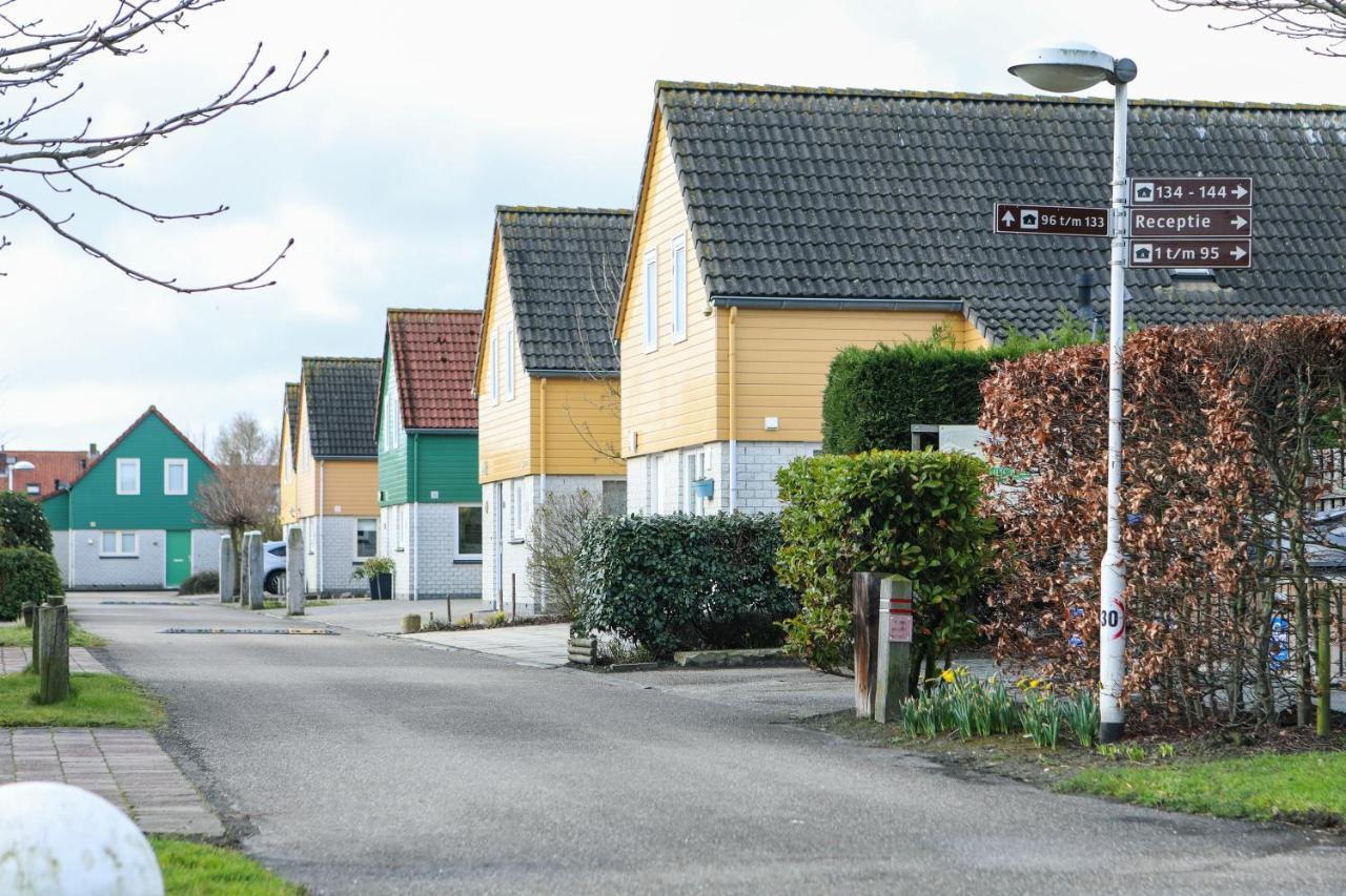 Vakantiewoning 114 In Villapark De Oesterbaai Вемелдинге Екстериор снимка